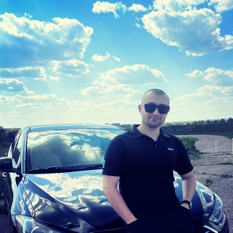 Дмитрий Лаврущенко